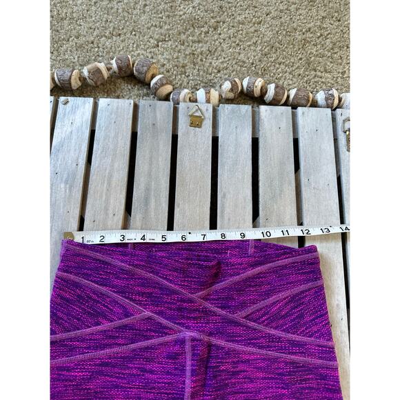 Lululemon Free Flow Crop Leggings Pants - Picture 8 of 9